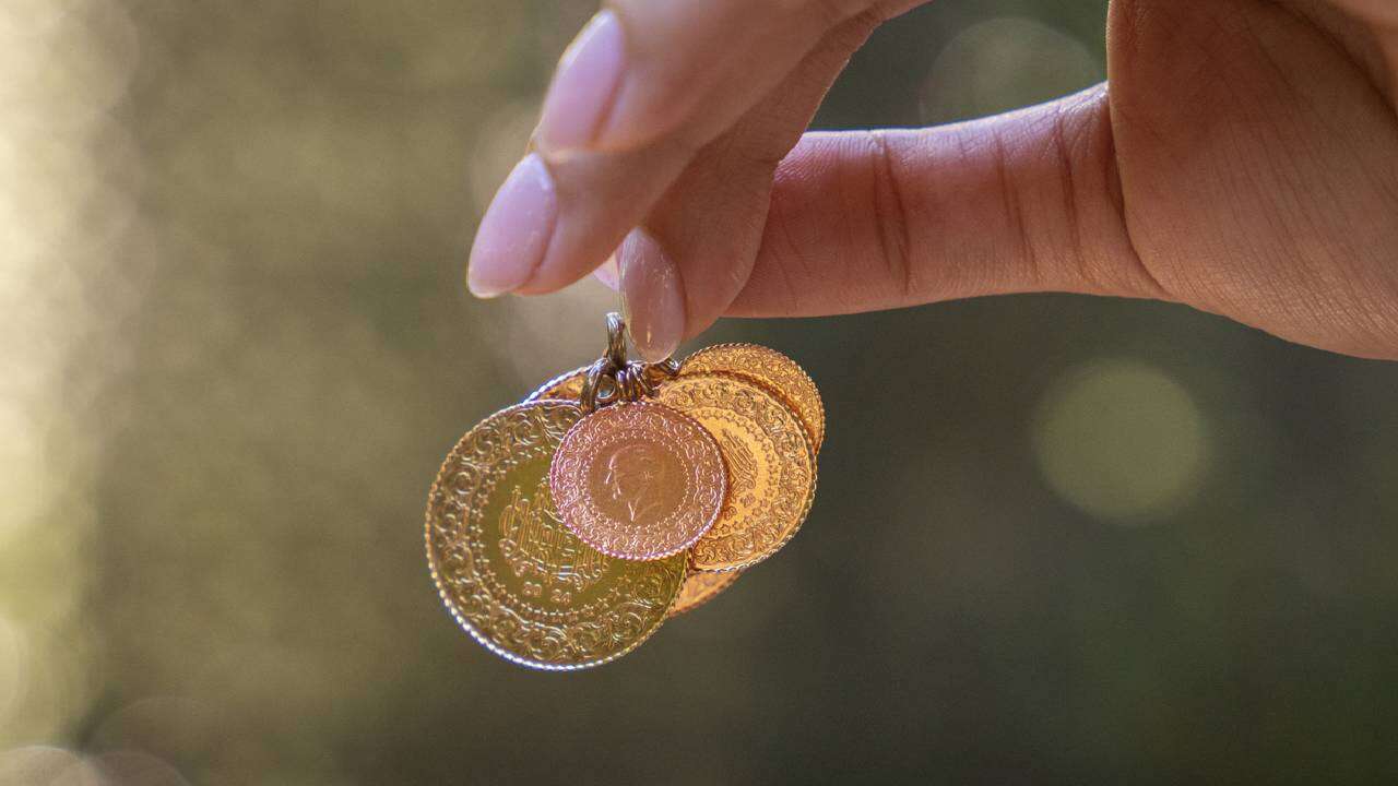 Gram altın düşmeye devam edecek mi? Tuna Kaya 'Son dip bölgesi burası' deyip korkulacak rakamı açıkladı! 4
